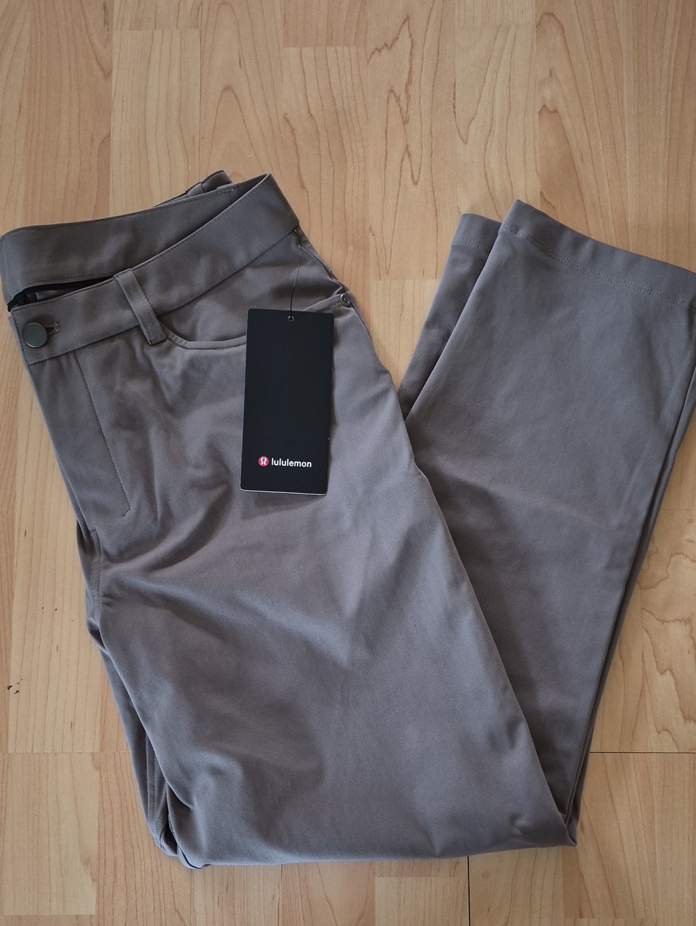 lululemon athletica Men's Chinos in Taupe Gray
